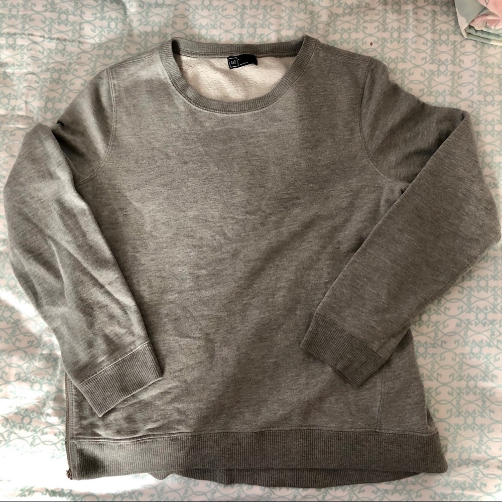 gray crew neck from Gap!!
